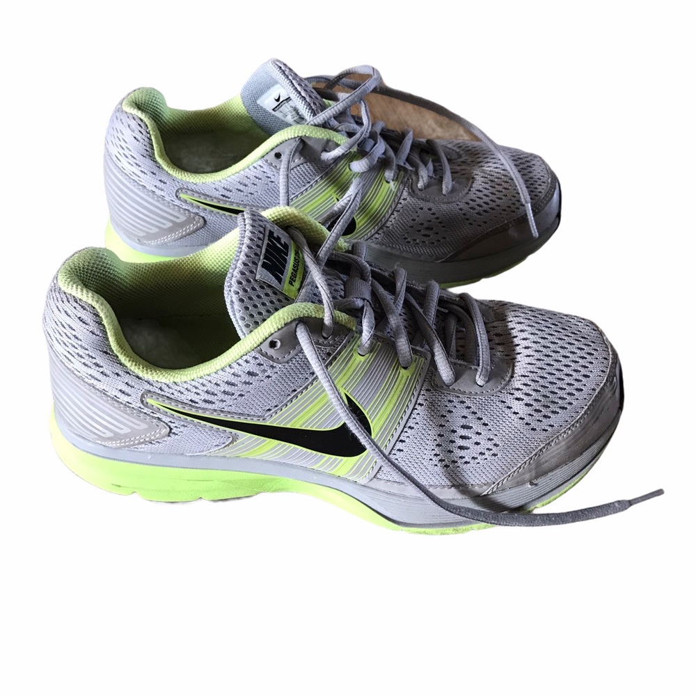 Nike Zoom Pegasus 29 gray and lime green size 7